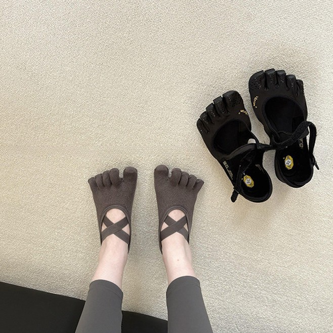 جوارب يوغا نسائية بخمسة أصابع  - مراجعة Home Gym Yoga وسعره