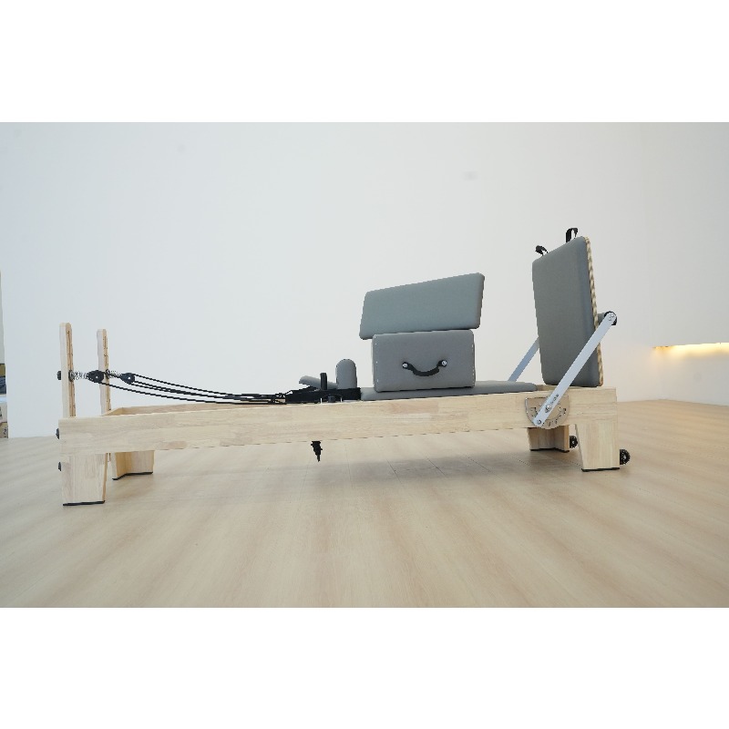 آلة بيلاتس ريفورمر مصنوعة من خ - مراجعة Home Gym Custom وسعره